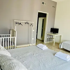  Hostel Glemerald